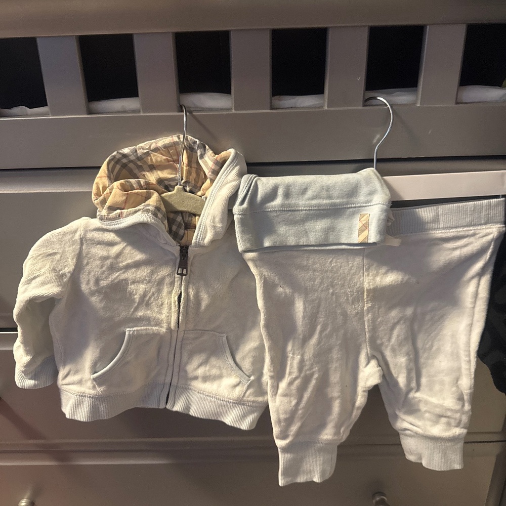 Burberry sweatsuit